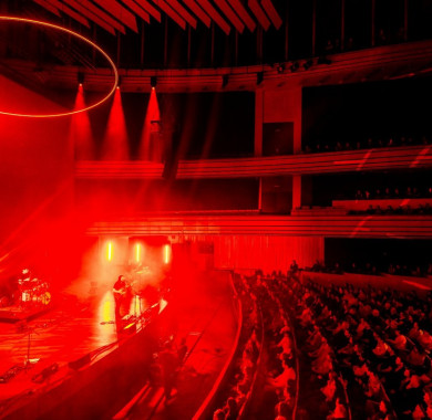 Egy igazán fantasztikus koncerten, a Müpában debütált a Platon Karataev negyedik albuma, a Napkötöz?. (Fotó: Hirling Bálint) #MüpaBudapest #Müpa #Budapest #Hungary #Concerthall