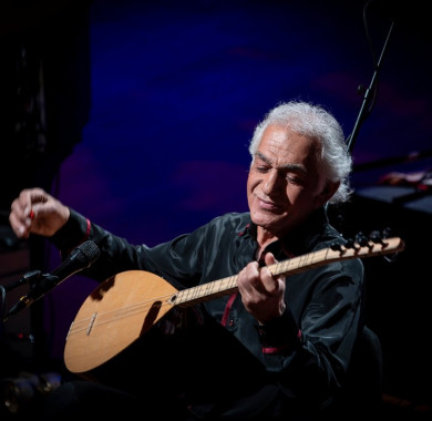 Az egyik legnagyobb hatású török világzenei el?adó, Omar Faruk Tekbilek a legnemesebb közel-keleti zenei hagyományokat keltette életre a Müpa színpadán. (Fotó: Posztós János) #MüpaBudapest #Müpa #Budapest #Hungary #Concerthall
