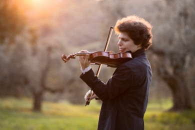 Augustin Hadelich and Concerto Budapest