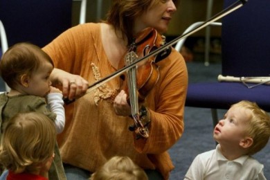 Ringató - zenés foglalkozások kisgyermekeknek