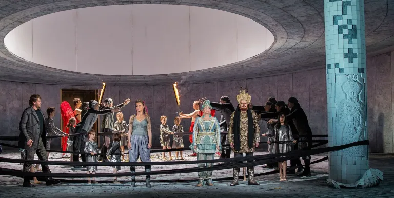 18492_strauss_az_arnyek_nelkuli_asszony_180130_01.jpg