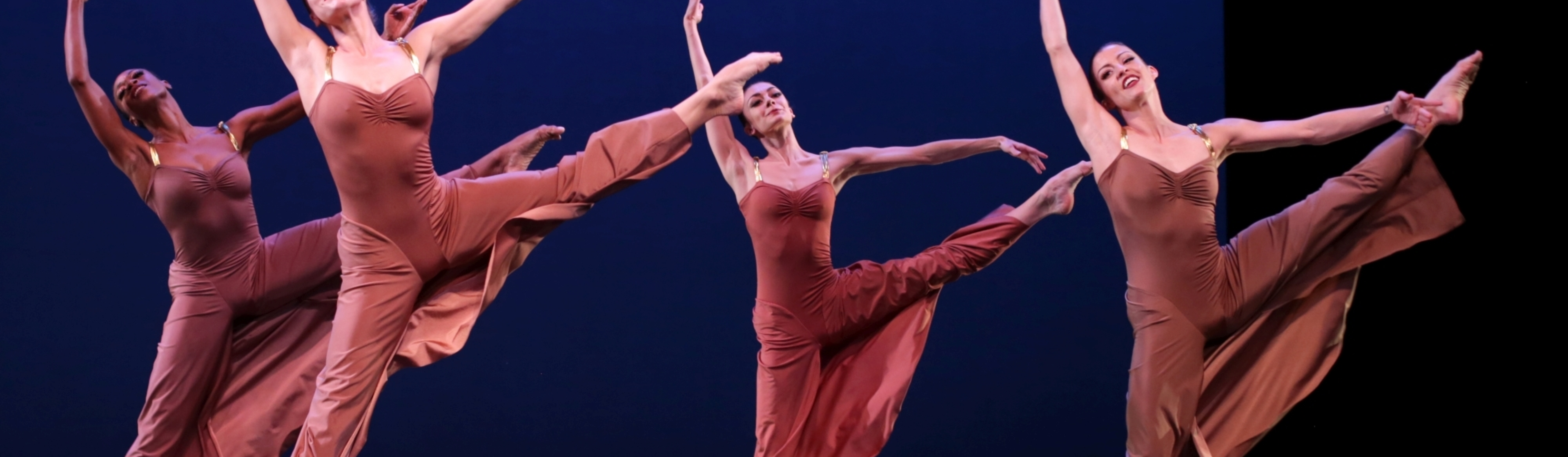 26575_martha_graham_dance_company_220428_02.jpg