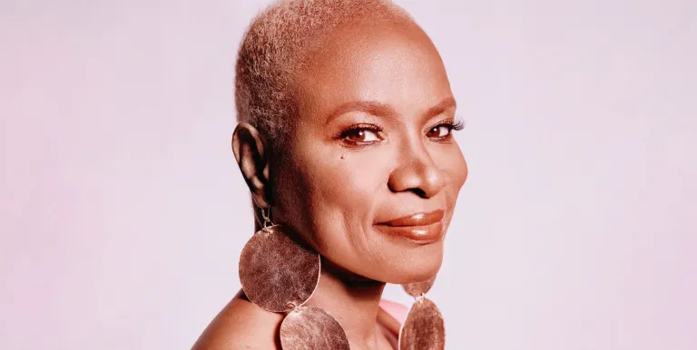 27035_angelique_kidjo_mother_nature_240501_01.jpg