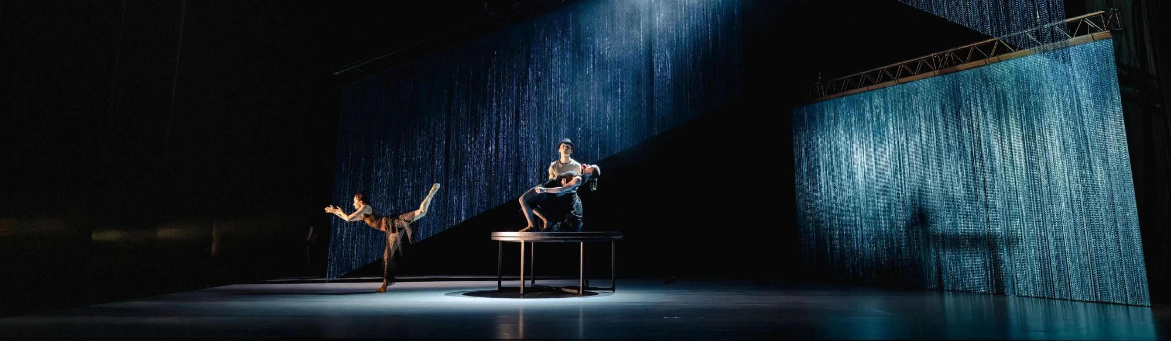 lajko_felix_szekesfehervari_balett_szinhaz_tisztaszoba_2026_01.jpg