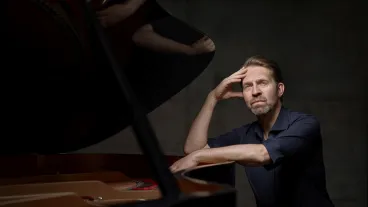 31459_liszt_unnep_alan_gilbert_leif_ove_andsnes_ndr_elbphilharmonie_orchester_261021_04.jpg