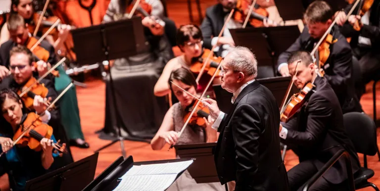 30254_szent_istvan_filharmonikusok_261003_01.jpg