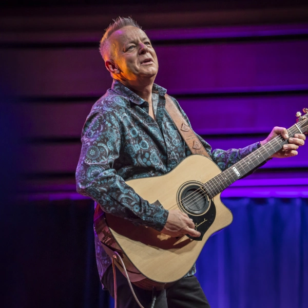 9958_tommy_emmanuel_140417.jpg