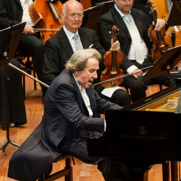 25453_rudolf_buchbinder_es_az_orchestra_del_maggio_musicale_fiorentino_210815.jpg