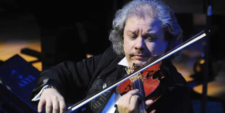 5100_roby_lakatos_ensemble_120203_01.jpg