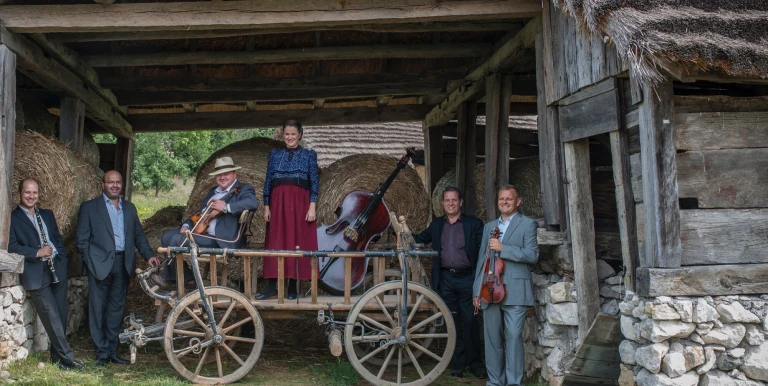 15261_magyar_nepi_hangszerek_hegedu_kontra_160917_02.jpg