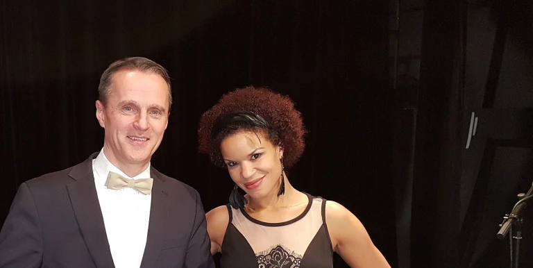 20348_az_en_babam_egy_fekete_no_josephine_baker_emlekest_180825_01-2.jpg