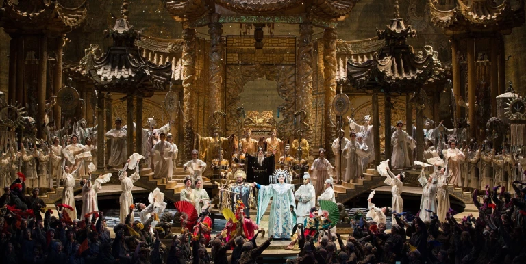 22582_puccini_turandot_met_191012_01.jpg