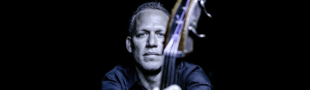 22691_avishai_cohen_trio_gently_disturbed_200429_01.jpg