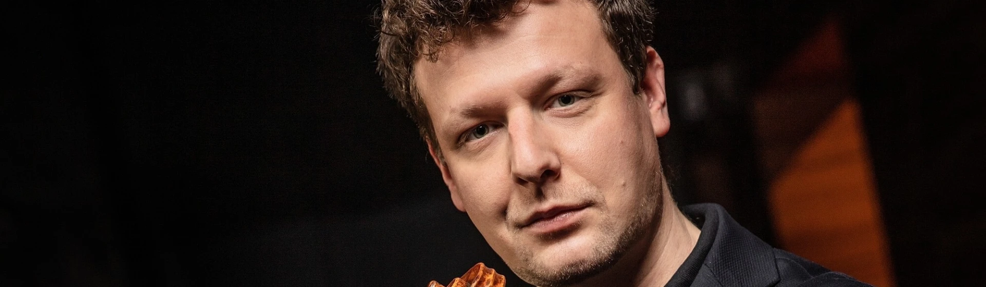 22894_vardai_istvan_es_a_nemzeti_filharmonikus_zenekar_210510_01.jpg