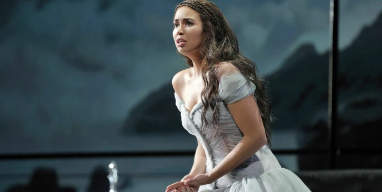 25580_Donizetti_Lammermoori_Lucia_220521_01-5.jpg