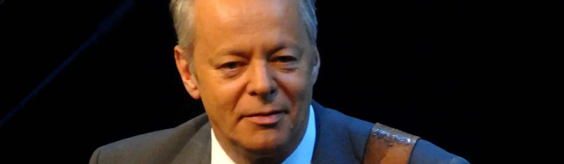 9958_tommyemmanuel_140417_01-4.jpg