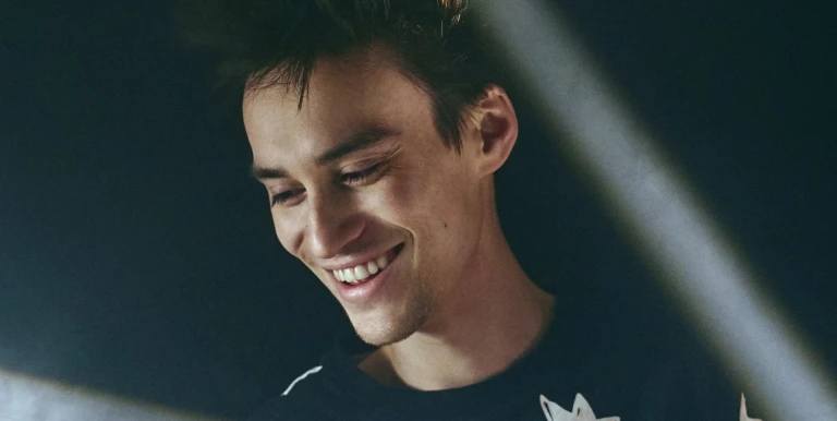 24295_Jacob_Collier_220202_01-7.jpg