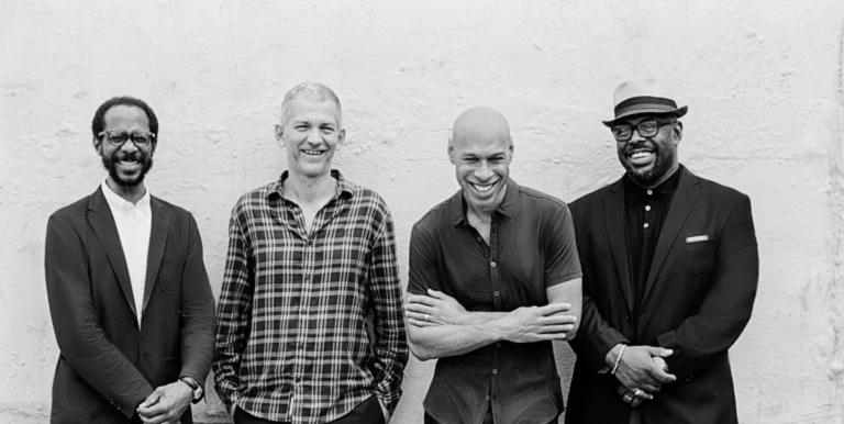 25707_redman_mehldau_mcbride_blade_221103_01.jpg