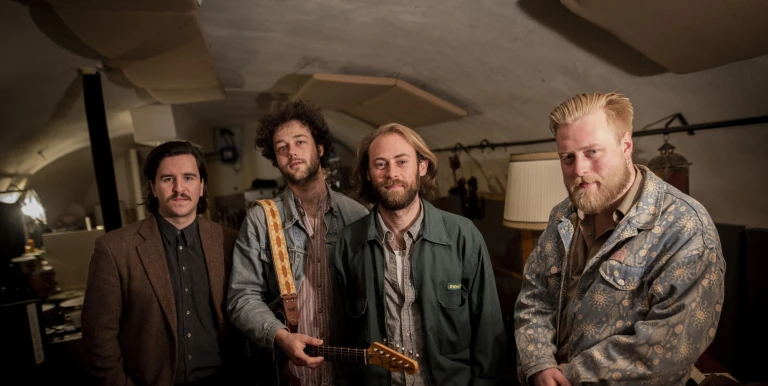 24255_dawn_brothers_ripoff_raskolnikov_band_eu_hidak_220918_02.jpg