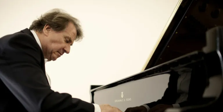 27179_bartok_tavasz_rudolf_buchbinder_es_a_nemzeti_filharmonikus_zenekar_2_1_240406_01-6.jpg