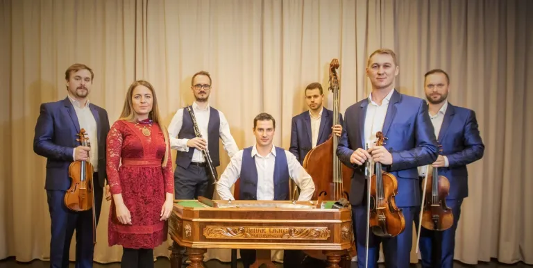 28338_iskolaskoncert_farsangi_vigalom_tanccal_zenevel_250127_01.jpg