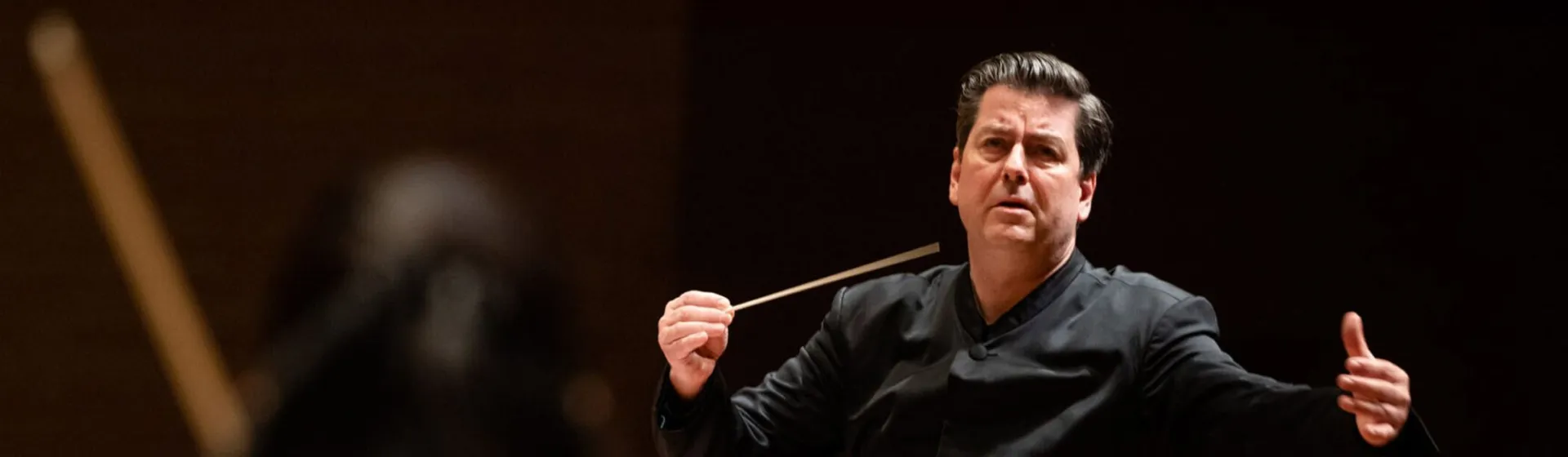 29208_sebastian_weigle_es_a_nemzeti_filharmonikus_zenekar_es_enekkar_251003_01.jpg