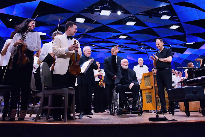 john-williams-takes-the-stage-after-the-pr.webp