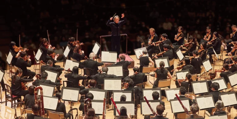 Tokyo_Phil_front__C_Takafumi_Ueno_2024_0222_suntoryhall_cmyk.jpg