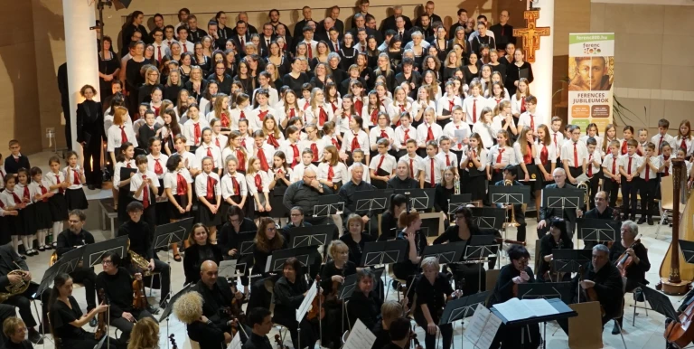 29837_carl_orff_carmina_burana_kettos_jubileumi_jotekonysagi_koncert_250225_01.jpg