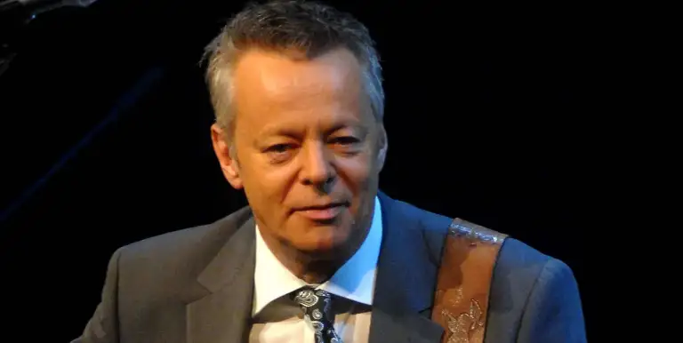 9958_tommyemmanuel_140417_01.jpg