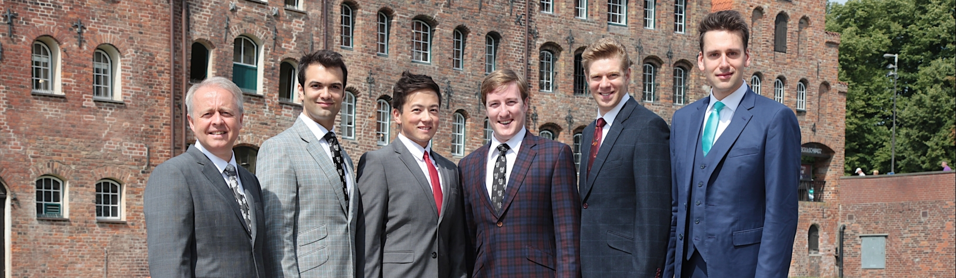 10739_kingssingers_141105_02.jpg